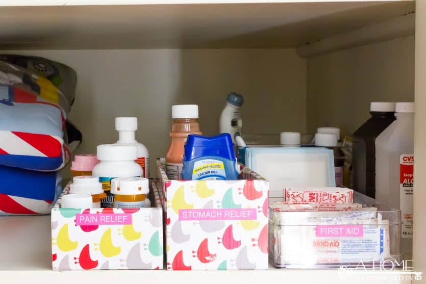 Check out these great tips for getting your medicine organized in your linen closet. It's so easy you'll wish you've done it sooner!