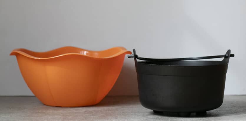 two blank Halloween candy bowls